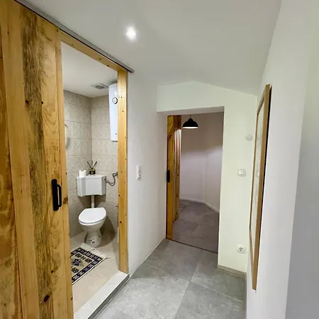 Anurapartment Nyaraló *