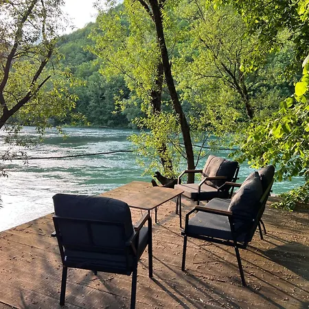 Prázdninový dům Anur Bihać